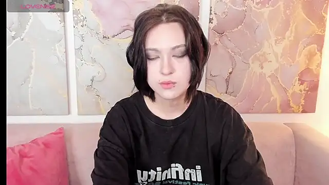 fiamoory online show from April 23, 1:12 am