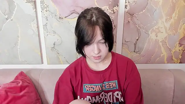 fiamoory online show from May 8, 1:31 am
