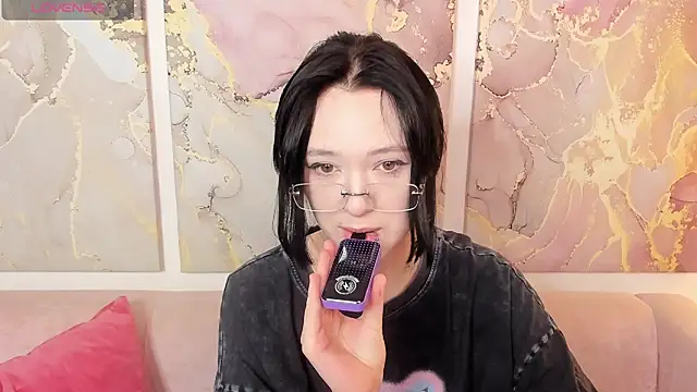 fiamoory online show from January 9, 1:12 am