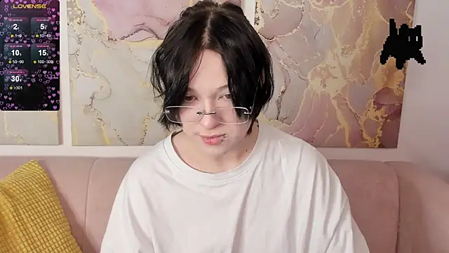 fiamoory online show from March 4, 1:13 am