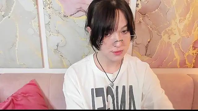 fiamoory online show from March 27, 8:26 am