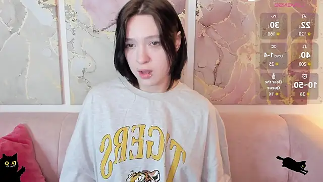 fiamoory online show from May 13, 1:34 am