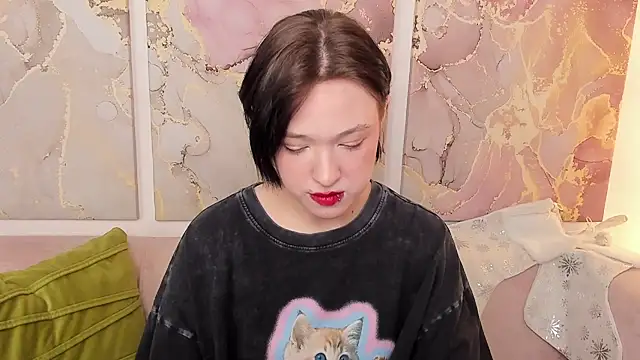 fiamoory online show from December 4, 8:24 am