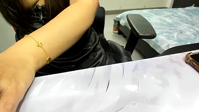 Hotqueensex online show from February 24, 8:59 am