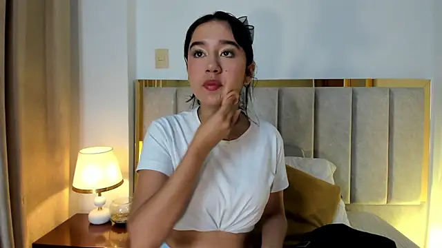 LaraGoldd online show from September 19, 12:25 am