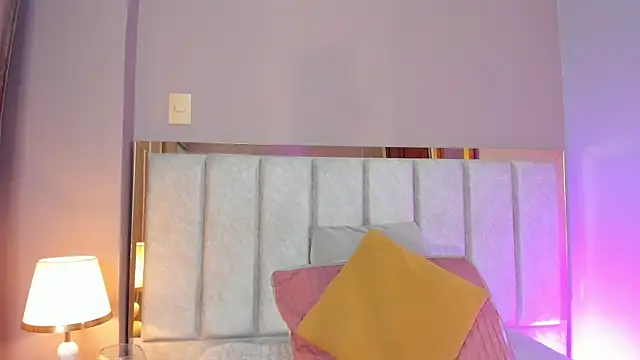 LaraGoldd online show from October 23, 10:52 pm