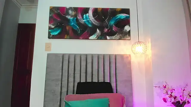 LaraGoldd online show from October 9, 12:33 am