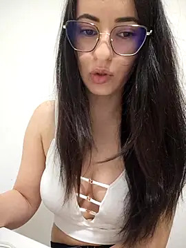 saidaskye online show from March 29, 4:19 pm