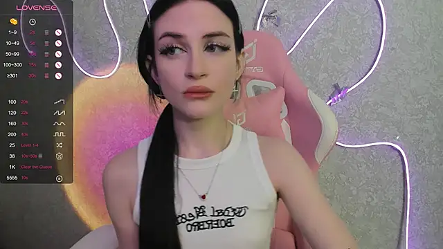 Molly Crystall online show from July 1, 3:51 am
