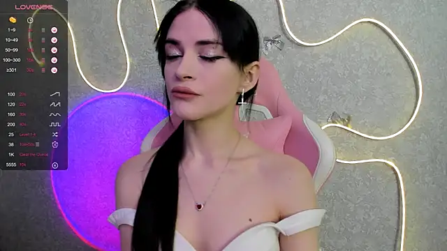 Molly Crystall online show from May 12, 2:52 am