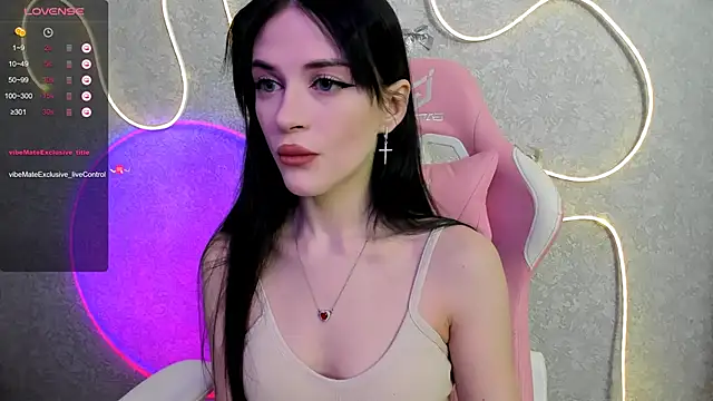 Molly Crystall online show from May 11, 2:46 am