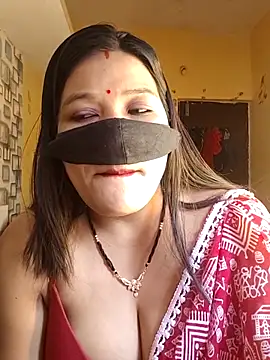 Snapshot of Radhikadavi879 chatting on November 3, 5:12 am Radhikadavi879 online show from November 3, 5:12 am