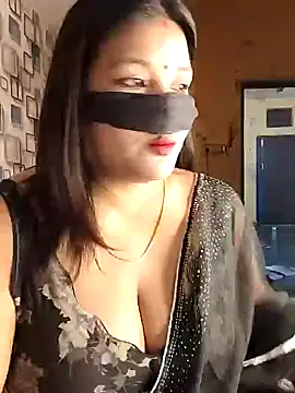 Snapshot of Radhikadavi879 chatting on October 29, 3:33 pm Radhikadavi879 online show from October 29, 3:33 pm