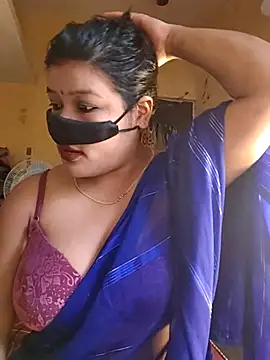 Snapshot of Radhikadavi879 chatting on October 22, 6:02 am Radhikadavi879 online show from October 22, 6:02 am