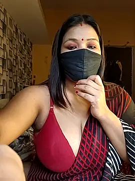 Snapshot of Radhikadavi879 chatting on December 2, 6:04 am Radhikadavi879 online show from December 2, 6:04 am