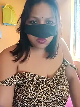 Snapshot of Radhikadavi879 chatting on March 6, 9:36 am Radhikadavi879 online show from March 6, 9:36 am