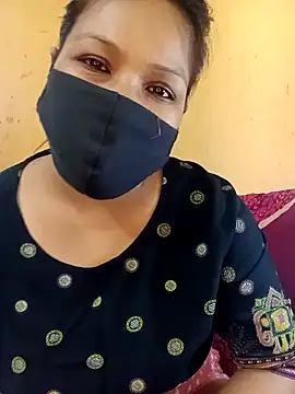 Snapshot of Radhikadavi879 chatting on March 3, 11:55 am Radhikadavi879 online show from March 3, 11:55 am