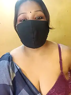 Snapshot of Radhikadavi879 chatting on March 19, 7:29 am Radhikadavi879 online show from March 19, 7:29 am