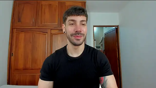 Guyinthemountain online show from June 24, 4:16 pm