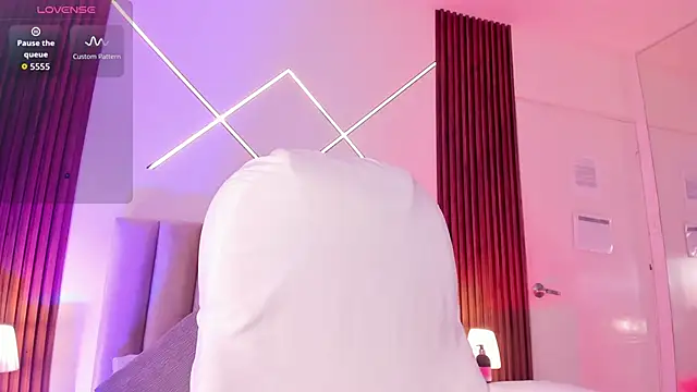 Snapshot of alisson_sanders chatting on November 18, 1:03 pm alisson sanders online show from November 18, 1:03 pm