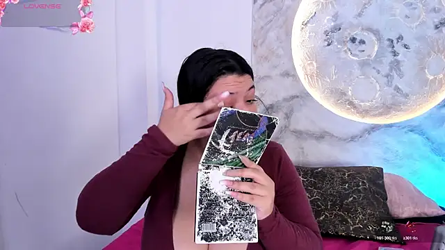 JulietaKane online show from December 2, 4:58 am