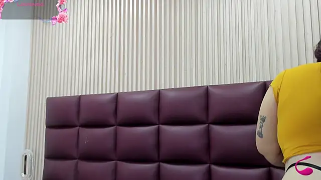 JulietaKane online show from December 4, 5:06 am