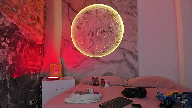 JulietaKane online show from February 7, 5:04 am