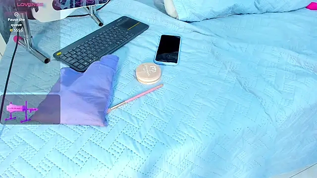 JulietaKane online show from October 25, 5:06 am