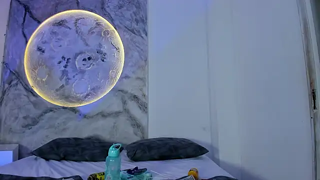 JulietaKane online show from March 1, 6:46 am