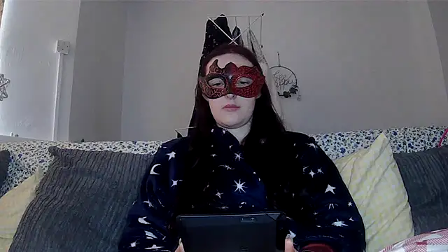 LexiSnowUK online show from January 14, 10:08 am