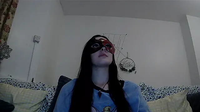 LexiSnowUK online show from January 9, 9:44 pm