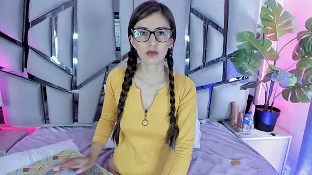  jade white  online show from November 26, 1:55 pm