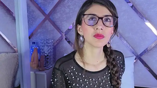  jade white  online show from February 7, 1:30 pm