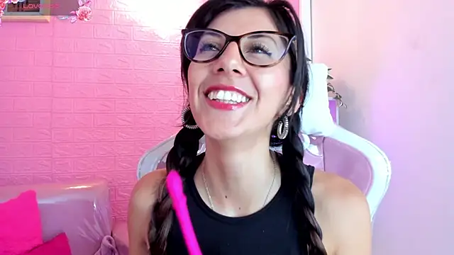  jade white  online show from March 22, 12:46 pm