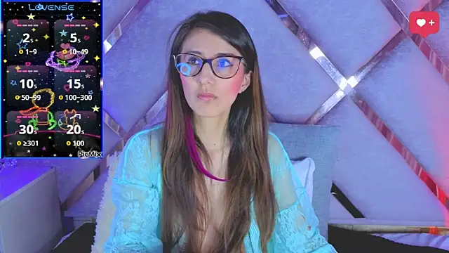  jade white  online show from March 5, 1:51 pm