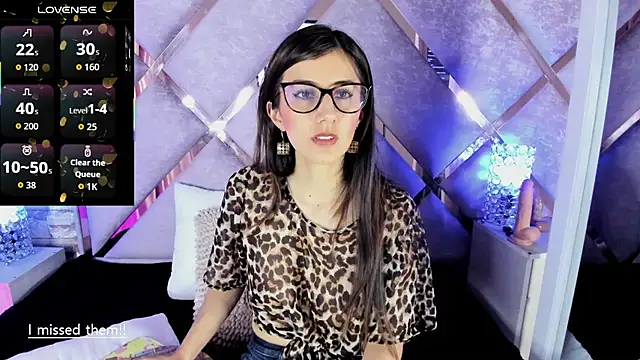  jade white  online show from November 21, 1:54 pm