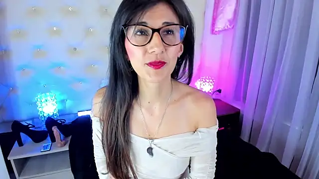  jade white  online show from February 25, 3:42 pm