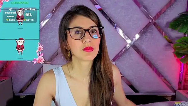  jade white  online show from December 17, 1:27 pm