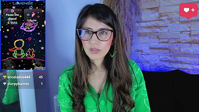  jade white  online show from March 4, 2:47 pm