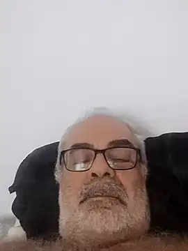 Snapshot of Satiro_Sevilla chatting on September 14, 1:17 am Satiro Sevilla online show from September 14, 1:17 am