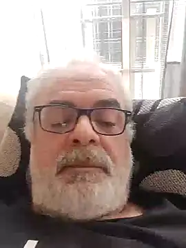 Snapshot of Satiro_Sevilla chatting on February 11, 3:29 pm Satiro Sevilla online show from February 11, 3:29 pm