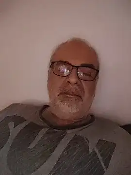 Satiro Sevilla online show from April 2, 11:22 pm