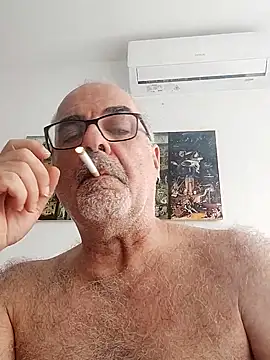 Snapshot of Satiro_Sevilla chatting on September 18, 3:15 pm Satiro Sevilla online show from September 18, 3:15 pm