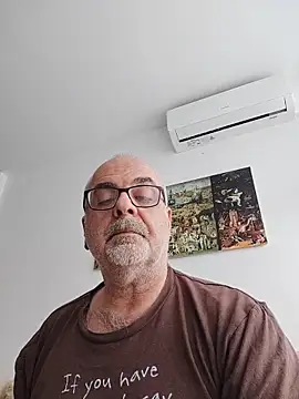 Satiro Sevilla online show from November 9, 3:05 pm