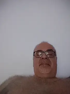 Snapshot of Satiro_Sevilla chatting on June 1, 10:09 pm Satiro Sevilla online show from June 1, 10:09 pm