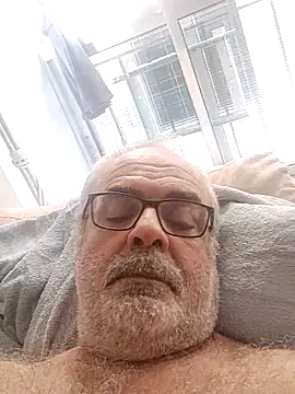 Snapshot of Satiro_Sevilla chatting on September 14, 5:13 pm Satiro Sevilla online show from September 14, 5:13 pm