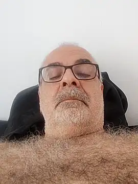 Snapshot of Satiro_Sevilla chatting on October 1, 4:11 pm Satiro Sevilla online show from October 1, 4:11 pm