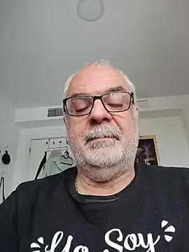 Snapshot of Satiro_Sevilla chatting on April 28, 9:35 am Satiro Sevilla online show from April 28, 9:35 am