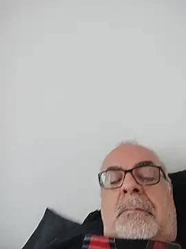 Snapshot of Satiro_Sevilla chatting on April 26, 7:16 am Satiro Sevilla online show from April 26, 7:16 am