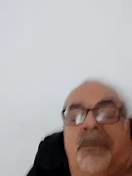 Snapshot of Satiro_Sevilla chatting on October 4, 9:05 pm Satiro Sevilla online show from October 4, 9:05 pm